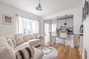 Prime Location, Walk To Windsor Castle & Shops